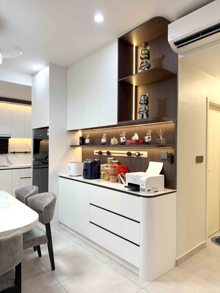 Curve Kitchen Cabinet at Meta Residence