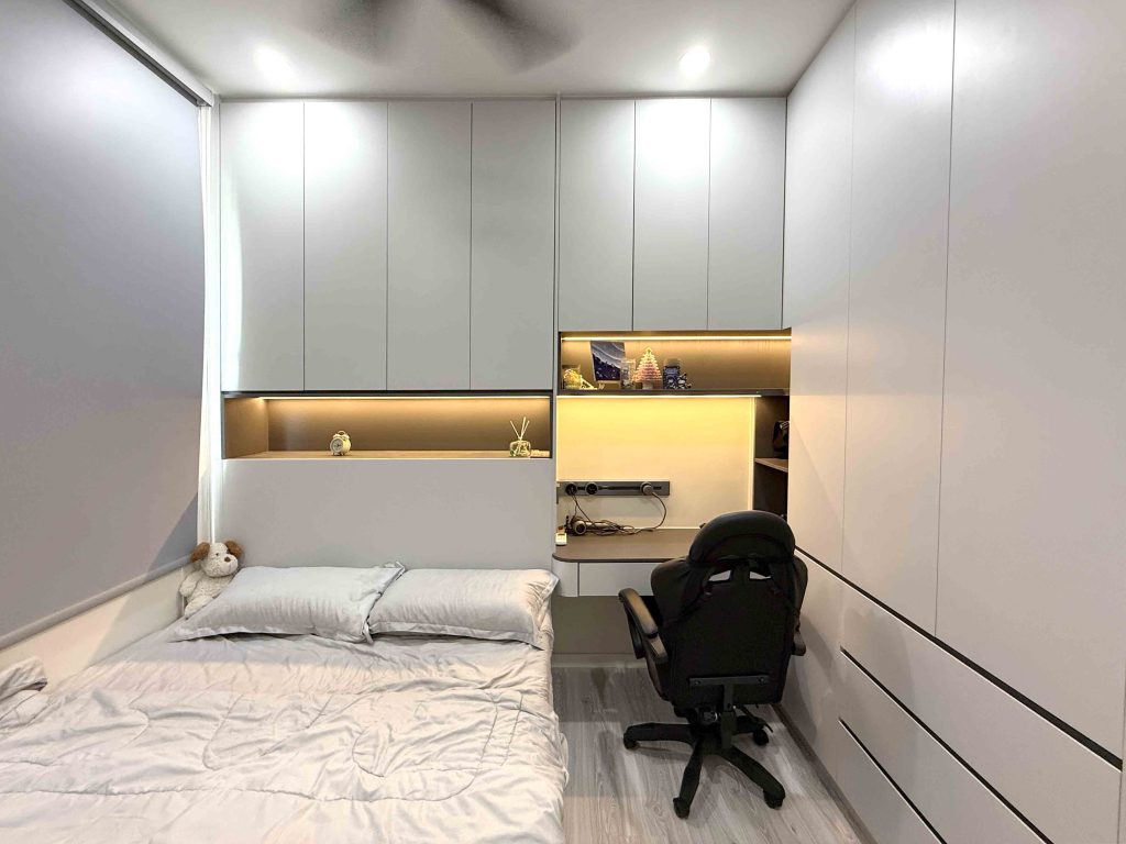 Wardrobe at Meta Residence