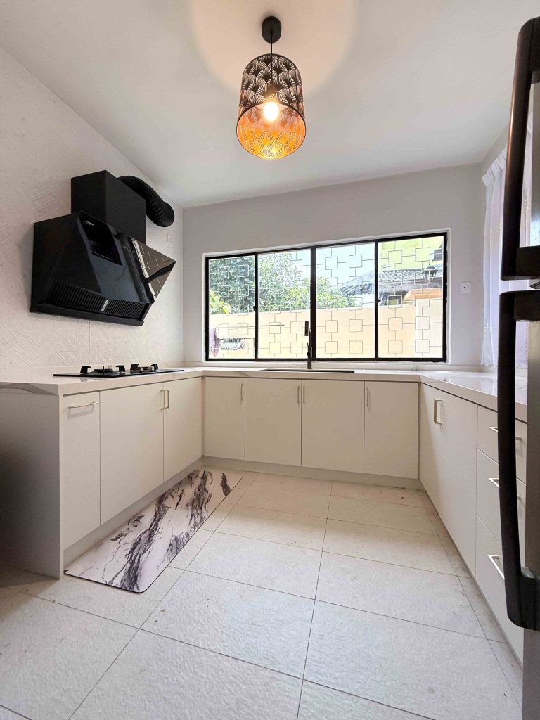 Kitchen Cabinet at Kampung Dato Keramat