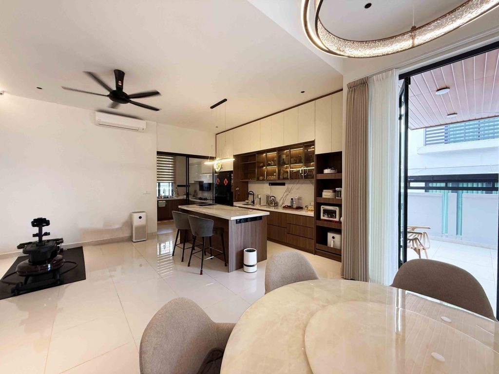 Kitchen Cabinet at Anggun Residence