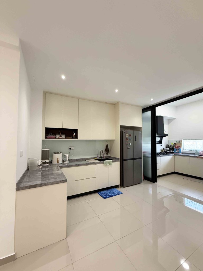 Kitchen Cabinet at Bandar Gamuda Cove