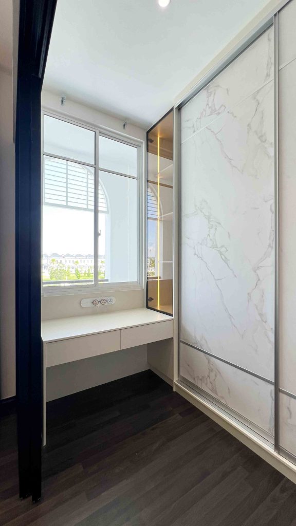 Dressing Table at Eco Majestic