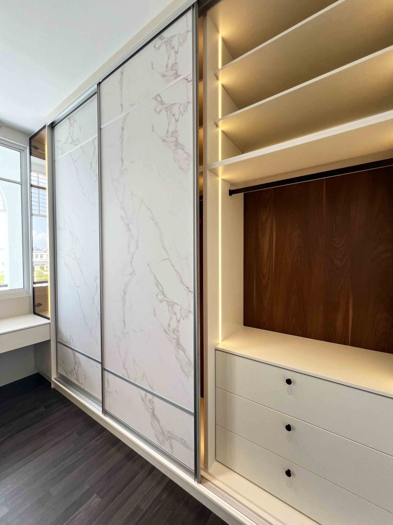 Wardrobe at Eco Majestic