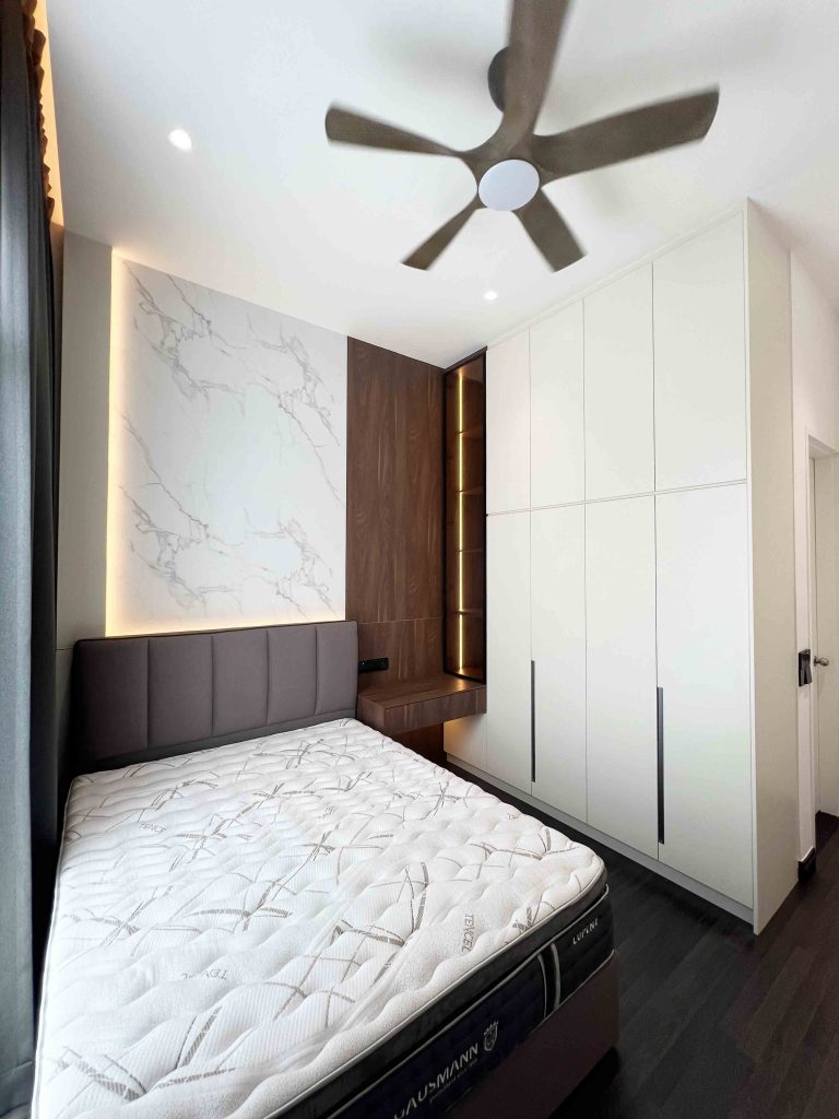 Wardrobe at Eco Majestic