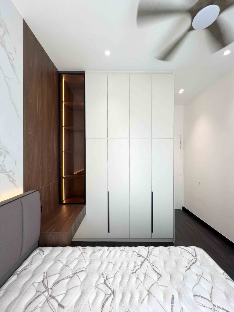 Wardrobe at Eco Majestic