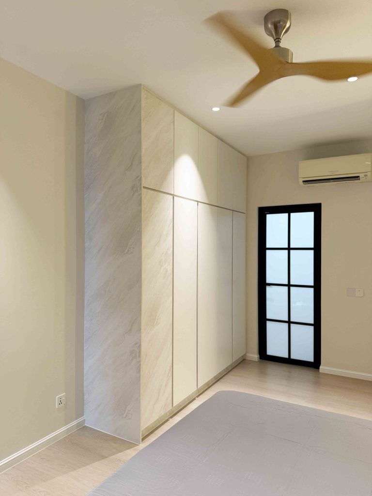 Wardrobe at Taman Sutera Utama @ Johor