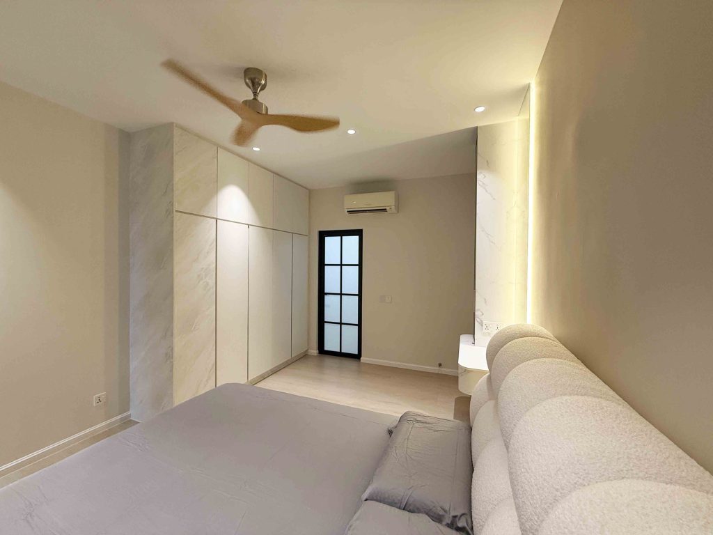 Wardrobe at Taman Sutera Utama @ Johor