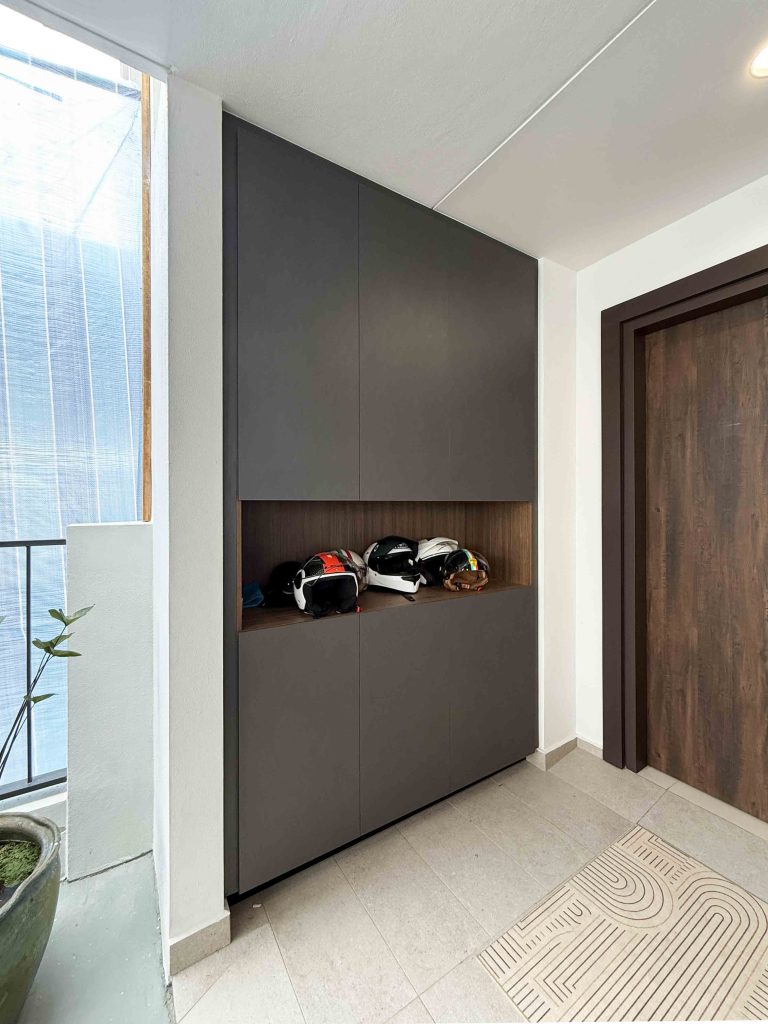 Shoe Rack at Elmina West