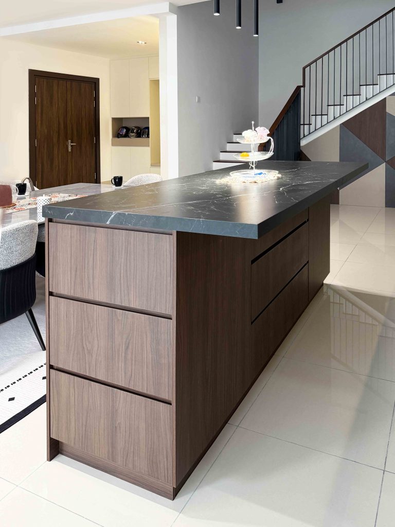Kitchen Island at Elmina West