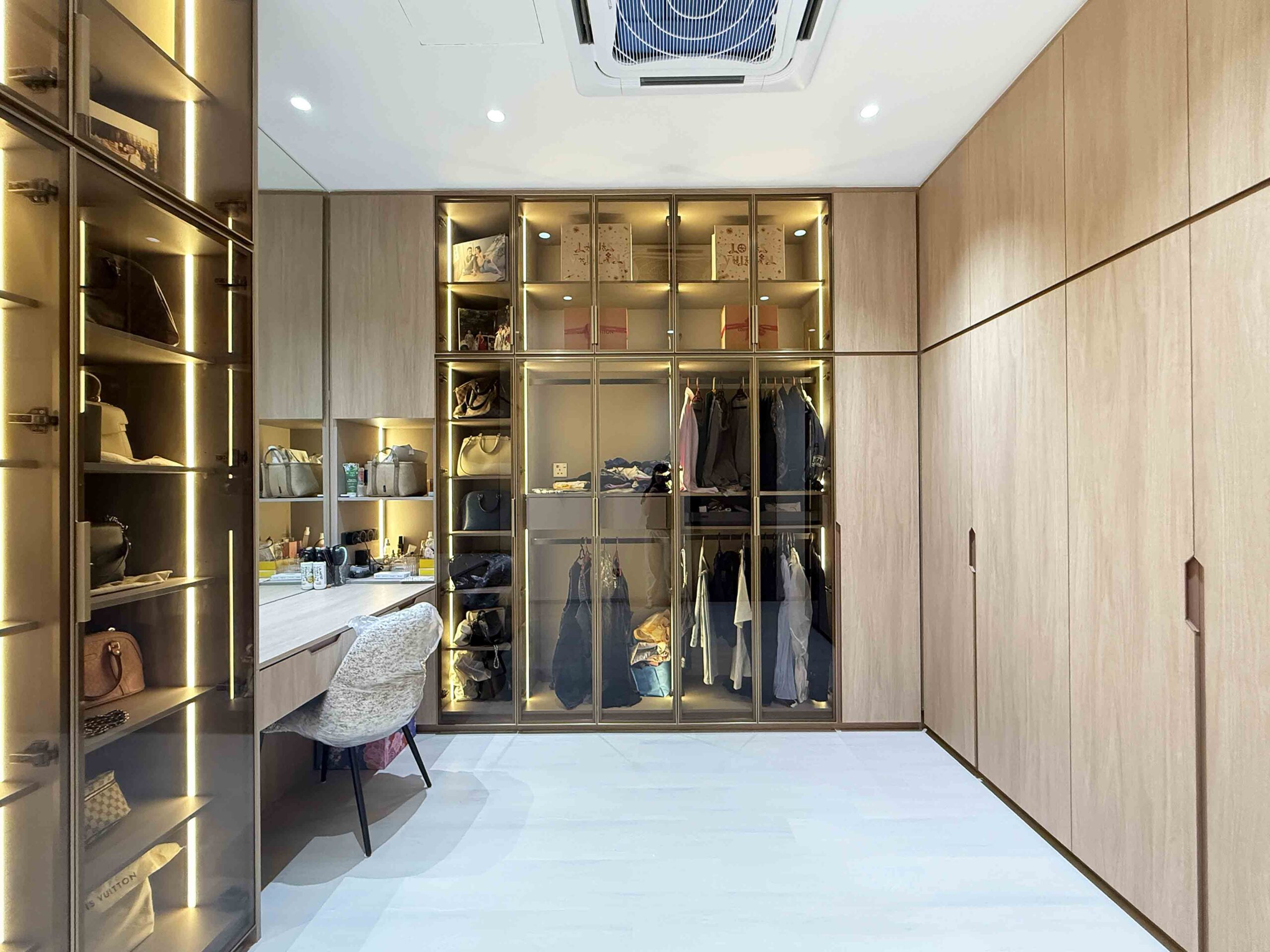 Walk-In Wardrobe Malaysia